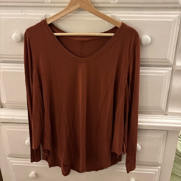 Lululemon Up for Down Time Long Sleeve in dark Terracotta - Picture 2 of 4